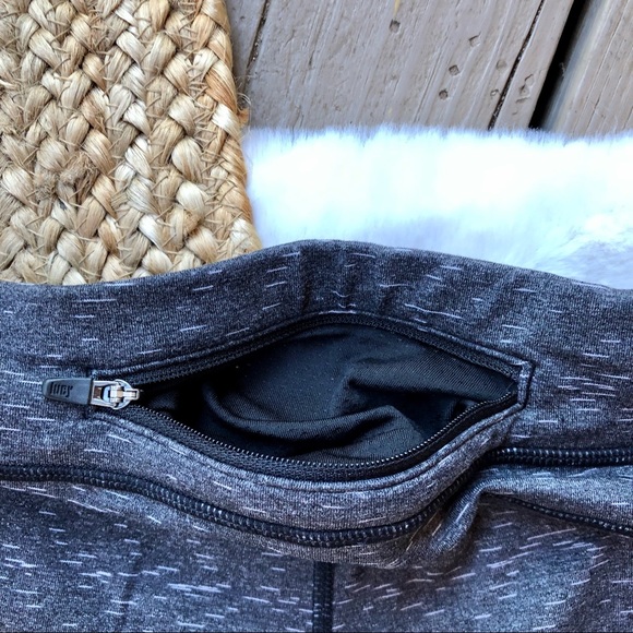 Lucy | Heathered Color Block Leggings - Picture 11 of 14